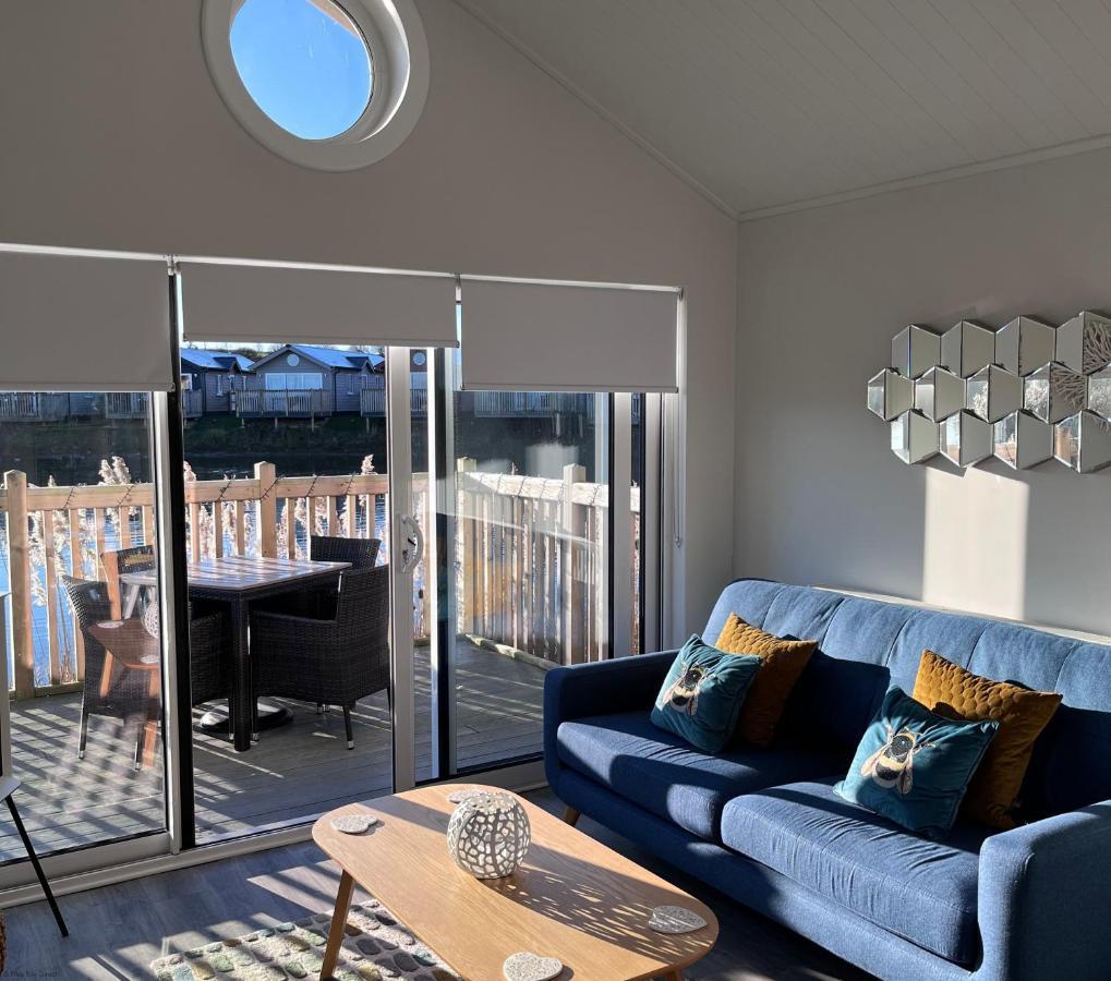 The Lake House At The Bay Filey, Sleeps 4, 1 Dog Welcome For Free Too מראה חיצוני תמונה