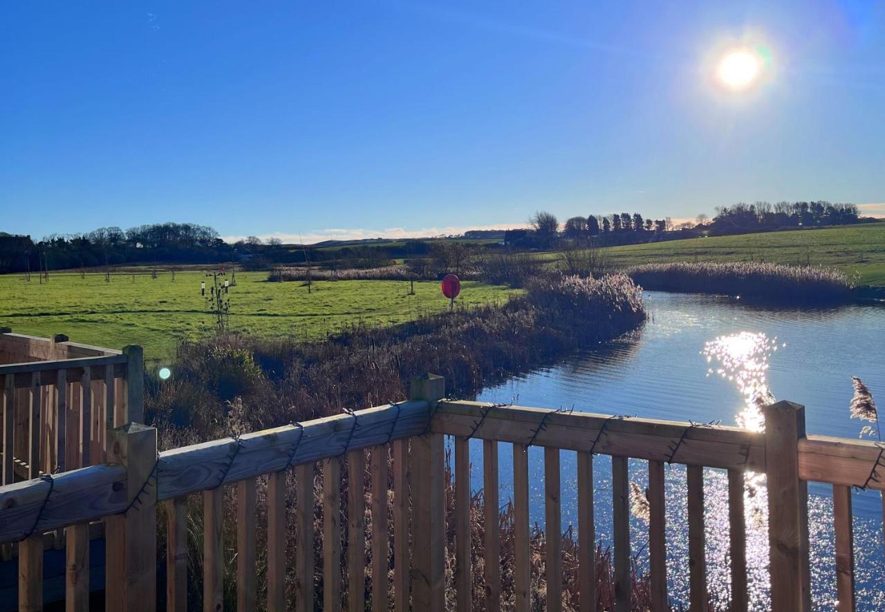 The Lake House At The Bay Filey, Sleeps 4, 1 Dog Welcome For Free Too מראה חיצוני תמונה