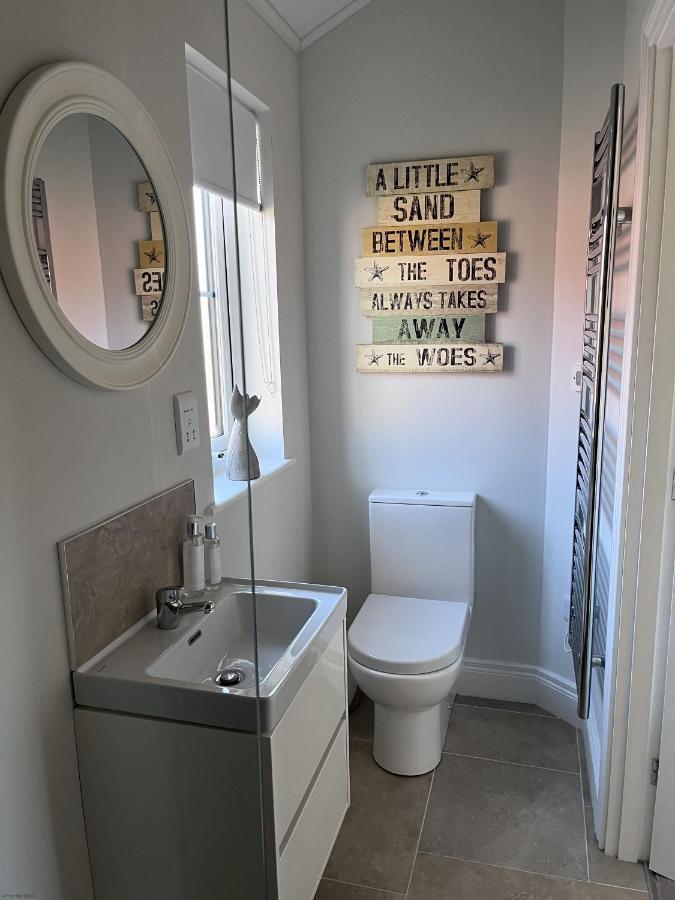 The Lake House At The Bay Filey, Sleeps 4, 1 Dog Welcome For Free Too מראה חיצוני תמונה